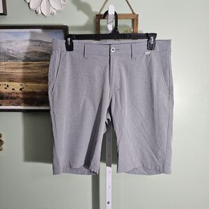 Travis Mathew Beck Golf Short 9" Inseam Light Gray Mens‎ 34
